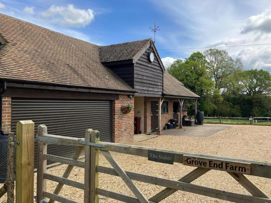 The Stable, Grove End Farm Appartement Petworth Buitenkant foto